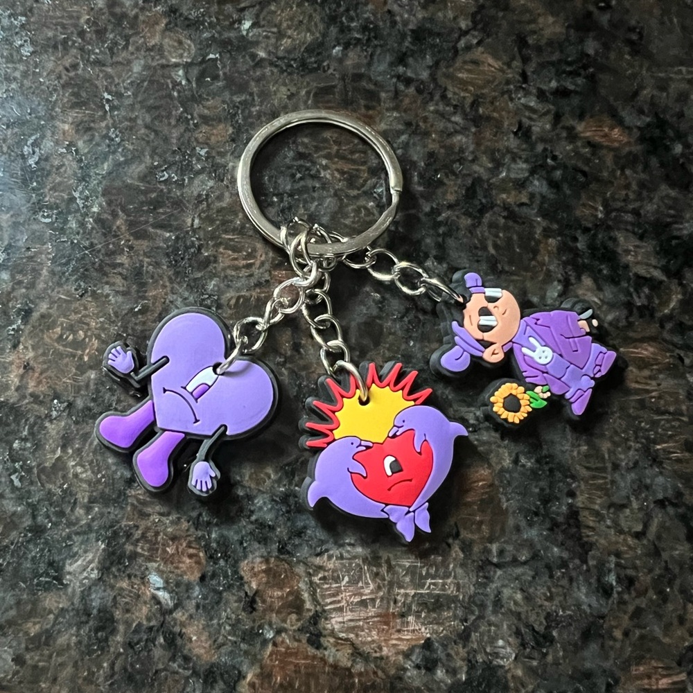 **NEW** Bad Bunny Keychains - Picture 3 of 4
